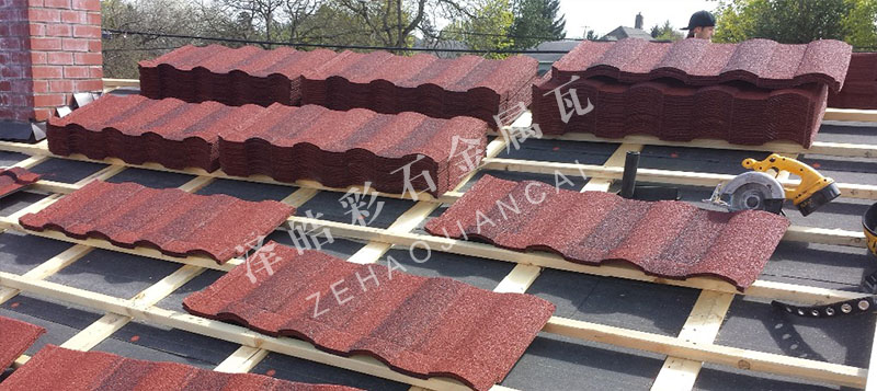 杭州彩石金属瓦屋面知识以及屋顶的优缺点